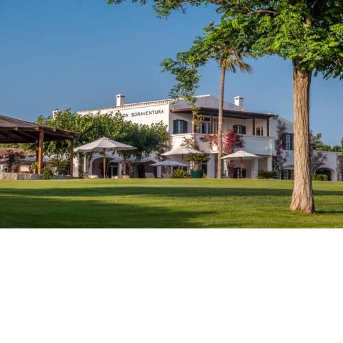 Magnificent finca with mini-golf, padel court, hot tub & 2 pools