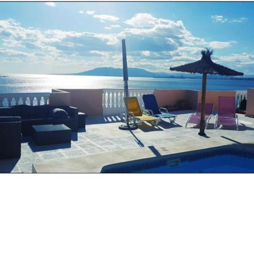 Magnificent Villa sea front views