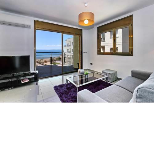 Magnífico apartamento 2 hab con vista al mar a 30m de la playa, piscina y parking privado