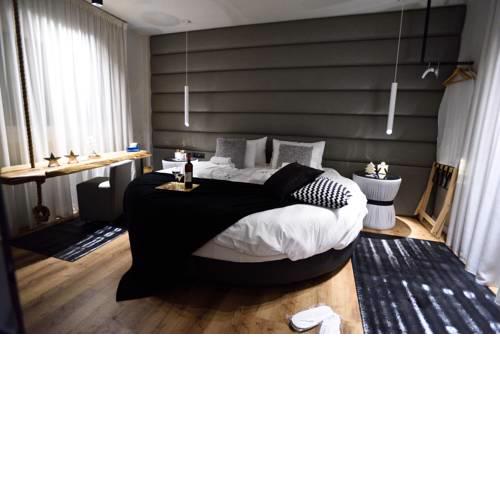 Magnifique Luxury Suites