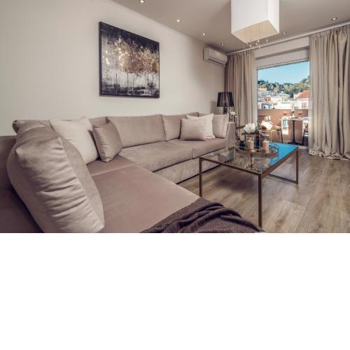 Maison Downtown Luxury Apartments!