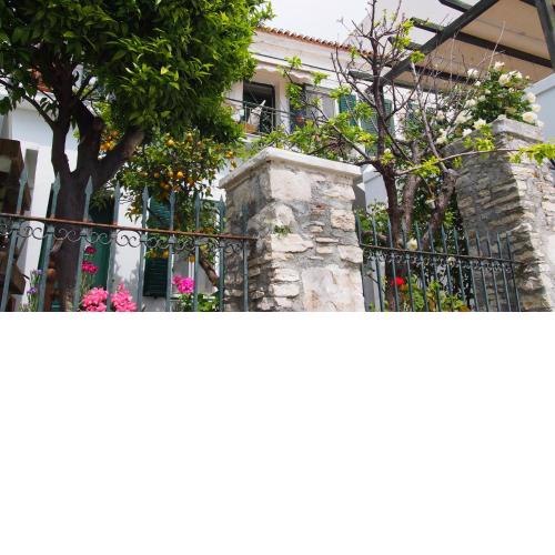 Maison Karamelaki