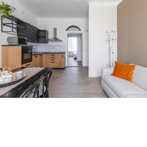 Maison La Vecchia Milano,Via Missaglia - by Host4U