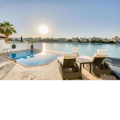 Maison Privee - Glamourous Beachfront Villa on The Palm with Pool