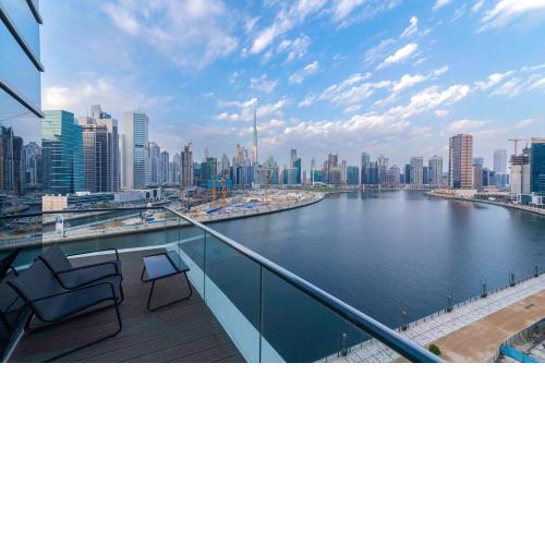 Maison Privee - Spectacular Duplex Apt with Burj Khalifa Views