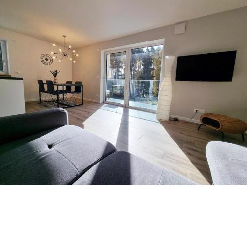 Maison Vert - Neuwertige Wohnung mit Terrasse
