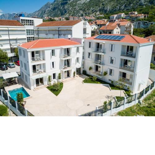 MAISON W