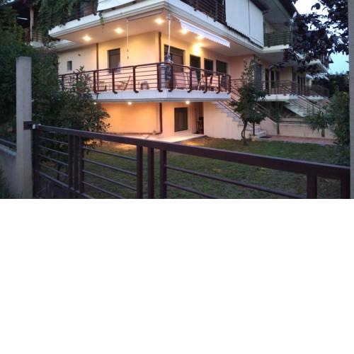 Maisonnette 2-bed luxury sleeps 6 adults 200m from sandy beach