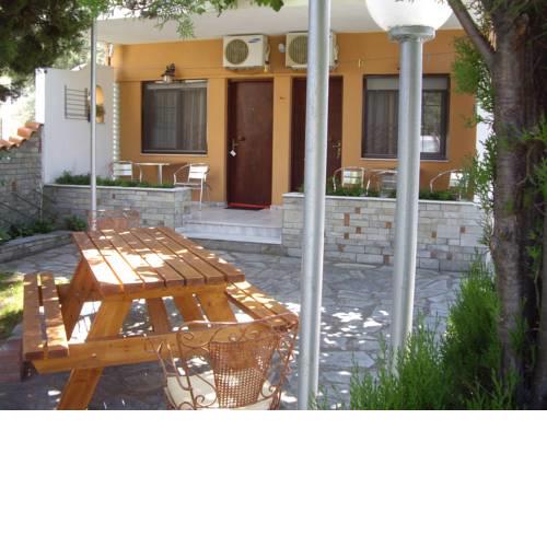 MAISTRALI STUDIOS APARTMENTS