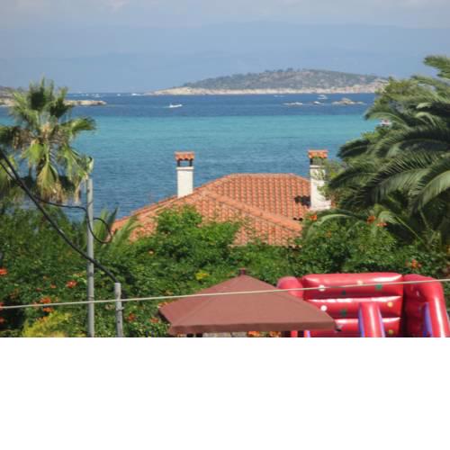 Maistros Holiday Homes