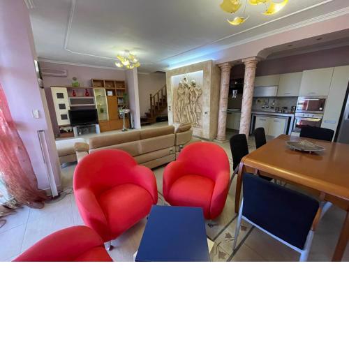 MAK Apartments