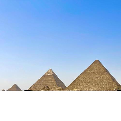 Mak Pyramids View