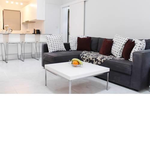 Makenzie Sunset Apartment