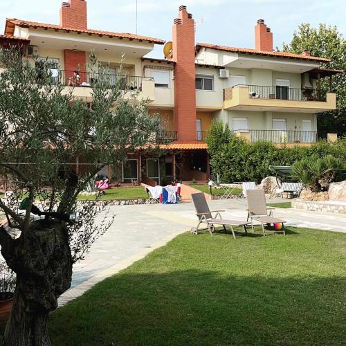 Makis Nest Family Hotel Vourvourou