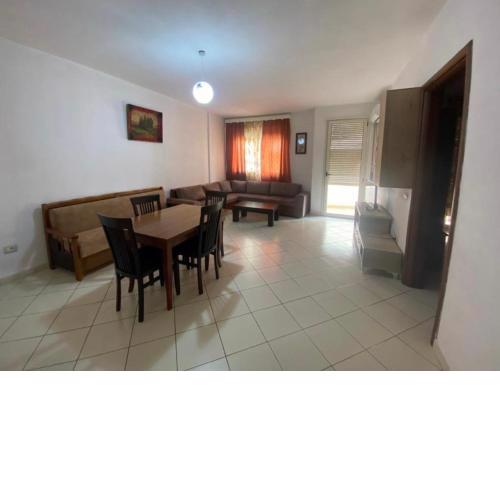 Malaj apartamet