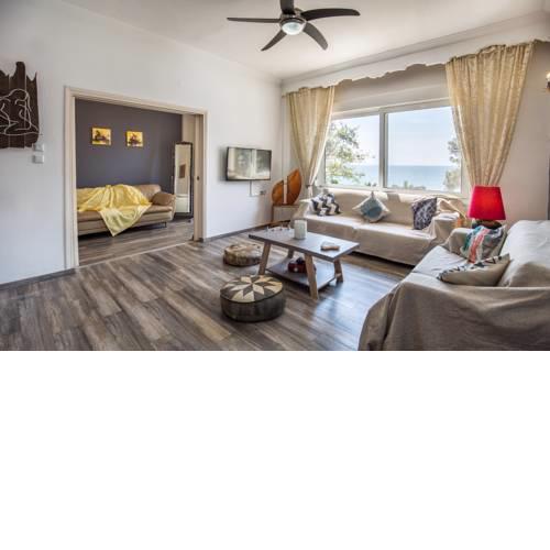 MALAMA S BEACH HOUSE