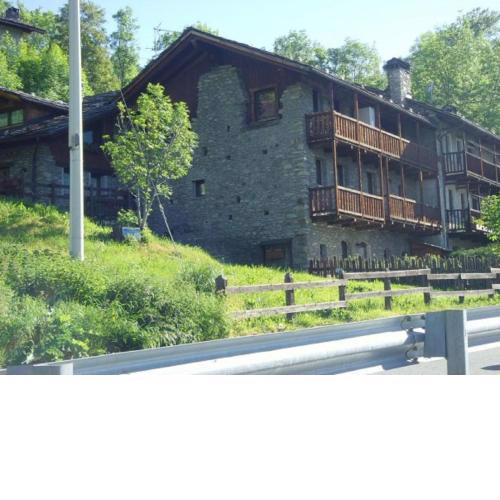 Malarz Alps Apartment by holidayngo