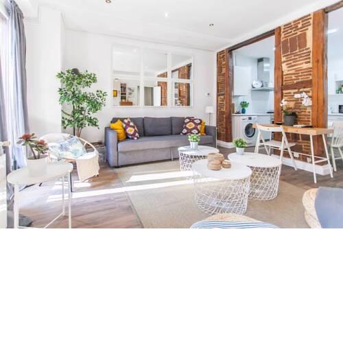 MALASAÑA CONDE DUQUE - 6pax - AC - FREE Parking