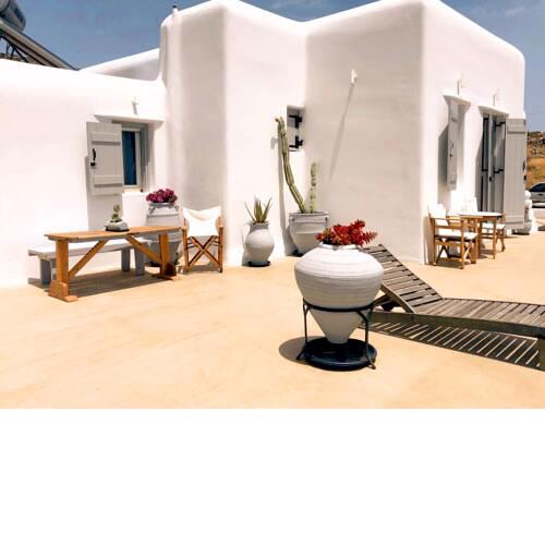 Malena Cuoco Luxurious Villa in Mykonos