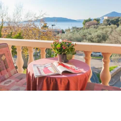 Mali Miločer Bay Accommodation