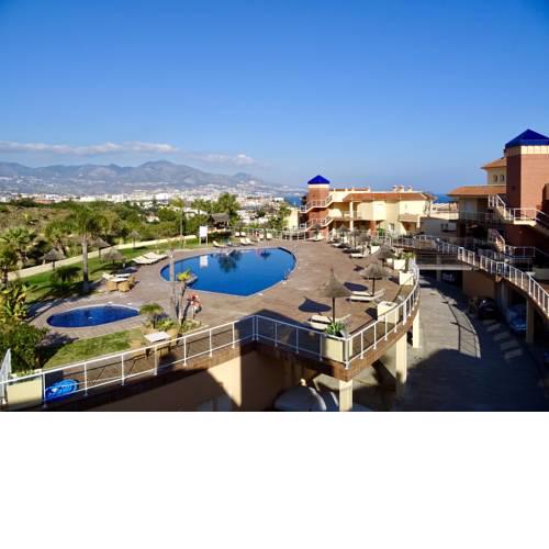 Malibu Mansion Club la Costa World with Sea View and hydromassage bath by Solrentspain