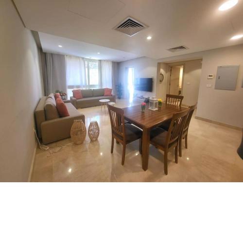 Mangroovy- 1BR Sparkling Condo