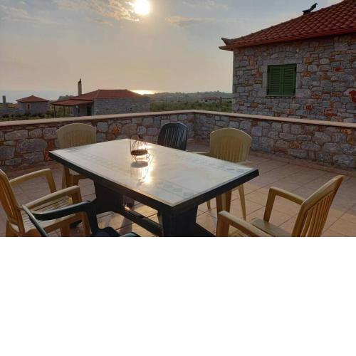 Mani Cosy View Maisonette