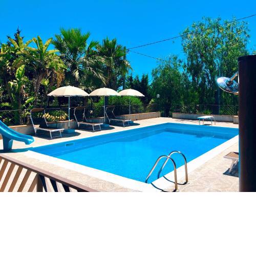 Mansarda con vista panoramica e piscina