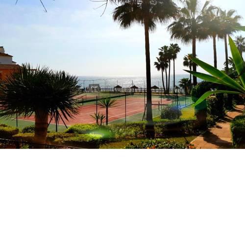 Mansion Alhamar - 2 Bedroom, Frontline Beach, Mountain Views, Full Size Pool, Tennis Courts, Close to Shops, On-site Bar & Chiringuito