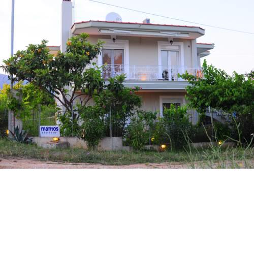 Mantos Apartment