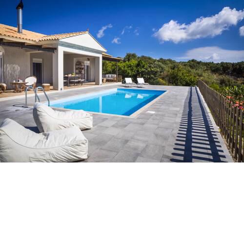 Mantzavinata Villa Sleeps 6 with Pool and Air Con