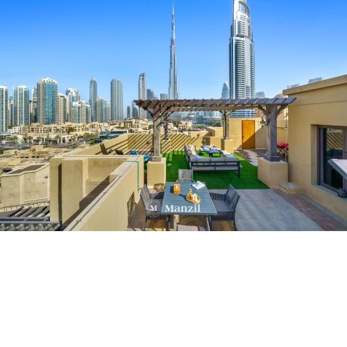 Manzil - Cozy 2BR Penthouse with Private Terrace and Full Burj View in Downtown