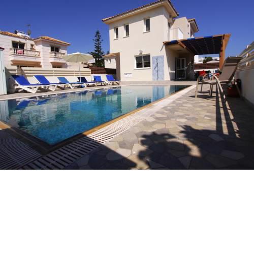 Maouris Villa