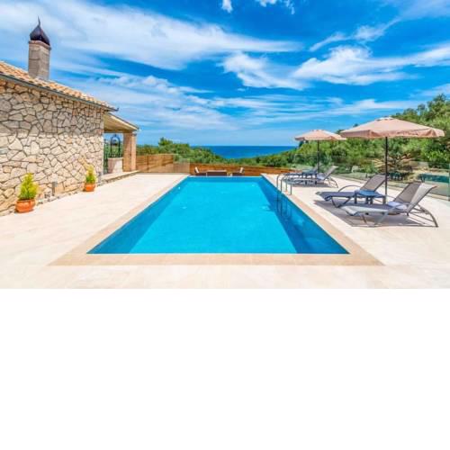 Marathias Villa Sleeps 4 Pool Air Con WiFi