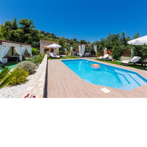 Maratho Villa