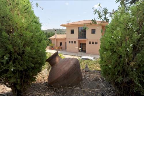 Marathon Peaceful Country Maisonette