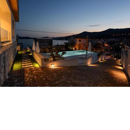 MARAVILLA SUITES