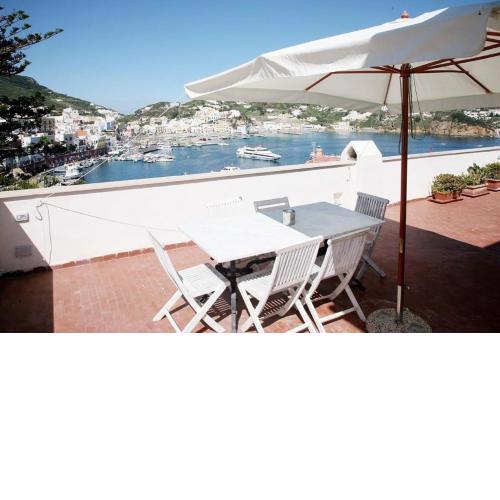 Marbnb Appartamenti Ponza Centro porto Appartamento Cupola