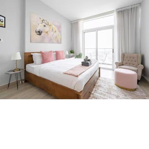 Marco Polo - Unobstructed City Views From This Sleek Studio