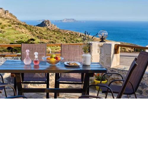 Maria's cozy stonehouse