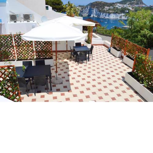 Maridea - Spiaggia di Cala Feola