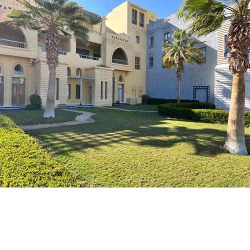 Marina Beach Front 3 Br Duplex
