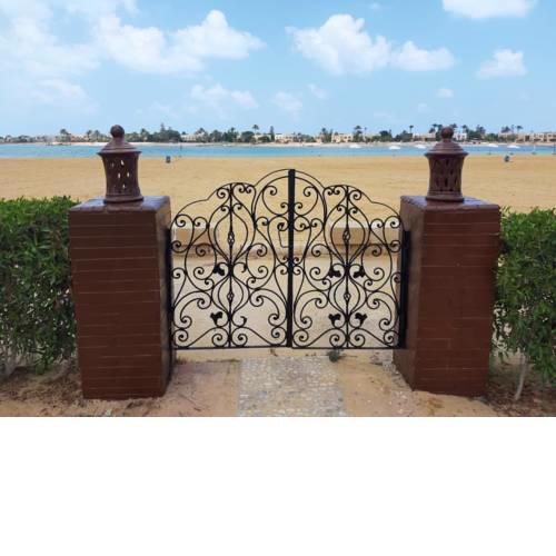Marina Beachfront Royal House , Private Pool & Great Garden
