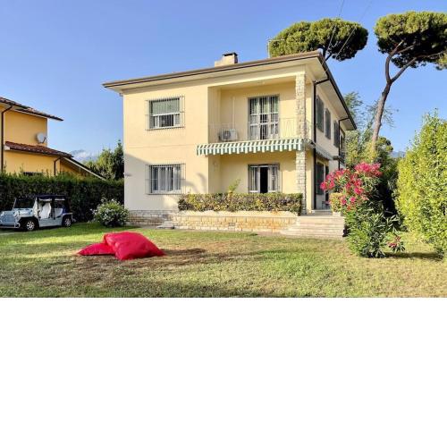 Marina di Pietrasanta Holiday Villa