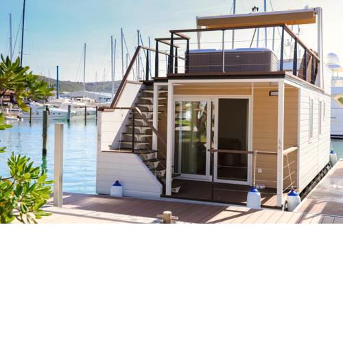 Marina Luxury Houseboat Lavender