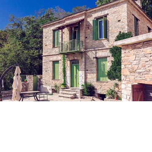 Marina Traditional Stonehouse