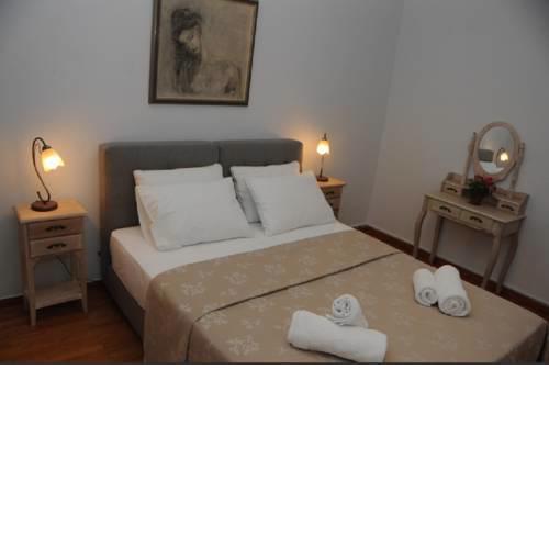 Marina's Athens City Center 2 bedrooms Apt