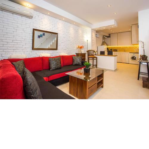 MARINA'S COZY HOUSE IS LOCATED IN A QUIET NEIGHBORHOOD IN RHODOS CENTER.