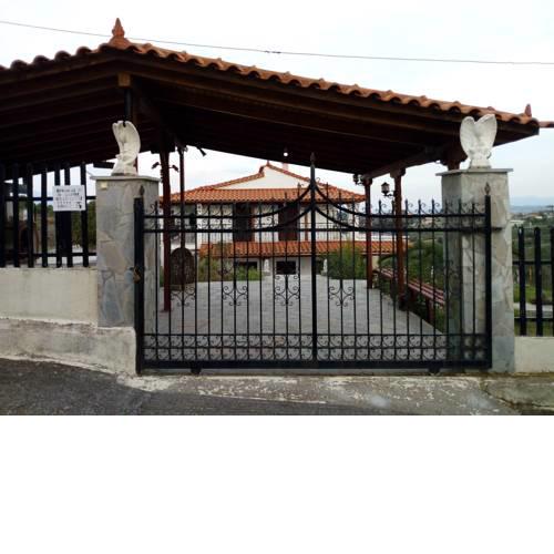 Mario's country house close to sea / near to Chalkida