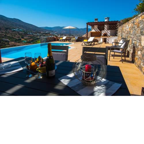 Maris Luxury Villa